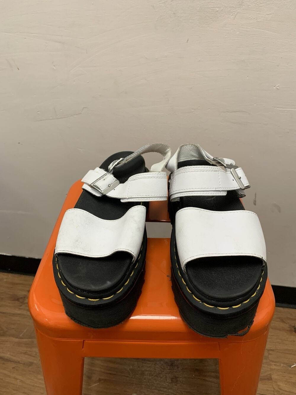 Dr. Martens Voss Quad Platform Sandals Leather White Women’s Size 8 39